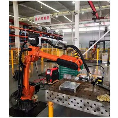 パレットで運搬する産業ロボティック腕4の軸線SF8-K1492工業用ロボットを扱う
