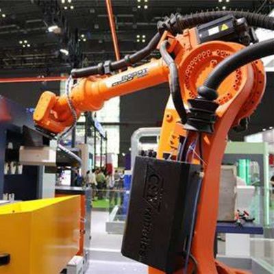 6軸線の噴霧のロボットとして産業ロボティック腕QJR20-1600のロボット工学中国