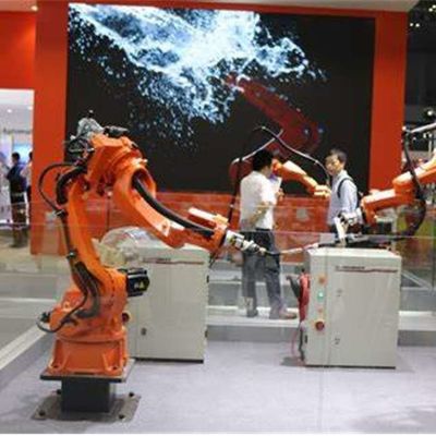 6軸線の噴霧のロボットとして産業ロボティック腕QJR20-1600のロボット工学中国