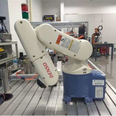産業用ロボットとして操作するためのCNGBSロボットグリッパー付きのユニバーサルロボットアーム6軸VS-068/087